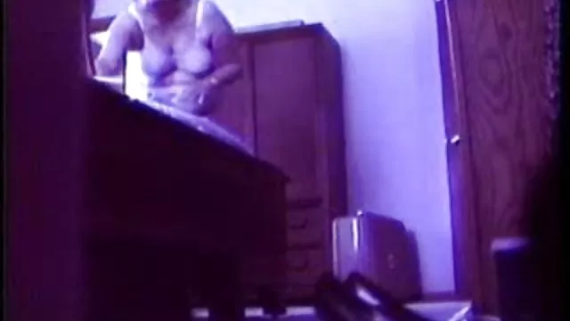 سکس بدون ثبت نام مادربزرگ,سوراخ کردن فیلمهای سکسی عربی بدن,دخترک معصوم, سبزه, نوک پستان